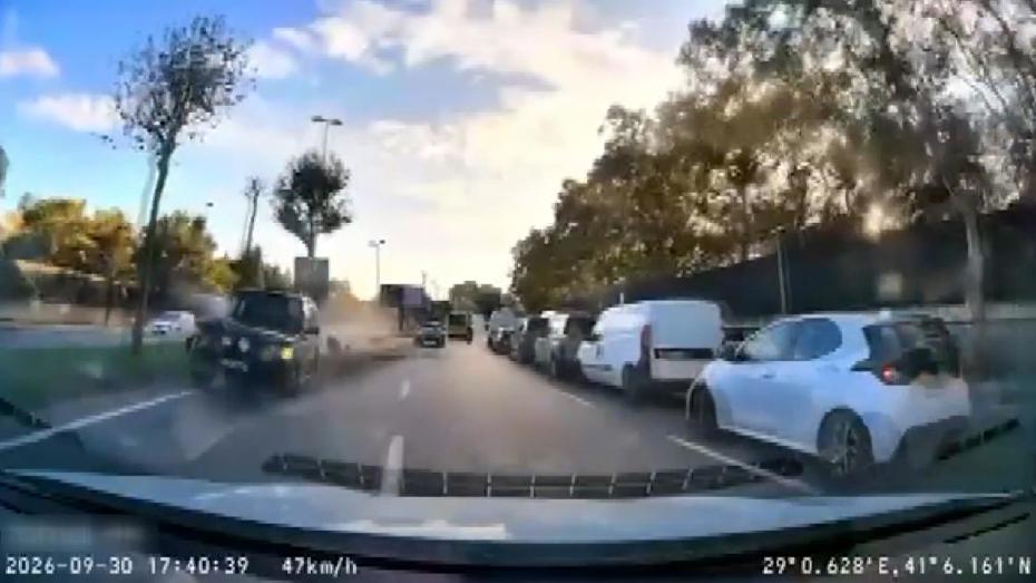 İstanbul Sarıyer'de Feci Trafik Kazası: Kontrolden çıkan cip, İETT otobüsüne çarptı