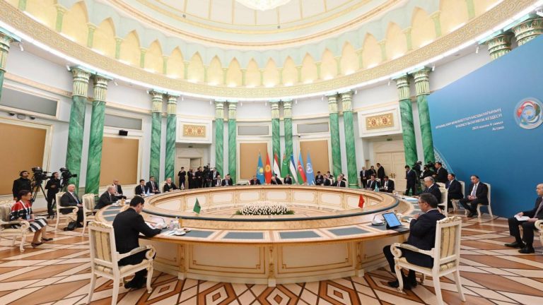 Orta Asyalı liderler Kazakistan’da buluştu