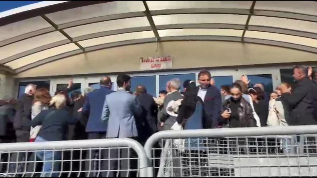 İmamoğlu diploma davasında ikinci duruşma! Oda önünde gerginlik yaşandı, İmamoğlu tepki gösterdi 2