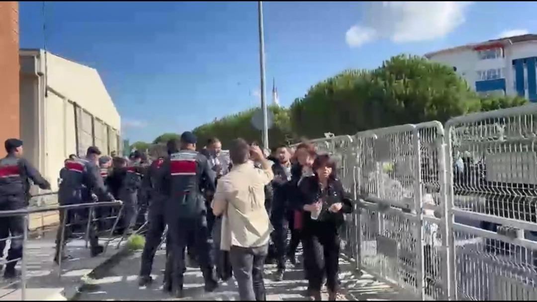 İmamoğlu diploma davasında ikinci duruşma! Oda önünde gerginlik yaşandı, İmamoğlu tepki gösterdi 3