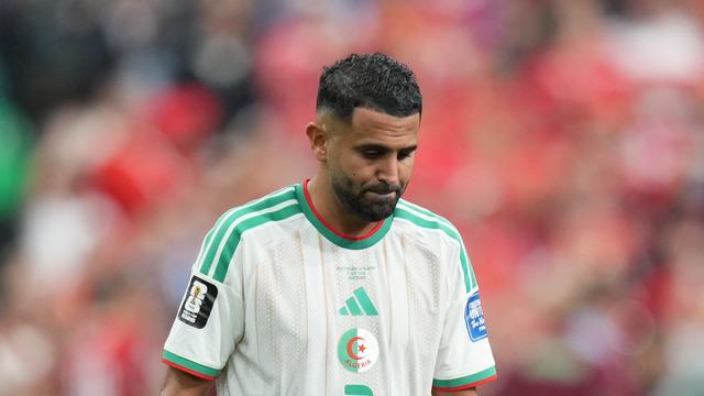 Cezayirli futbolcu Riyad Mahrez, milli takım kariyerini sonlandırdı